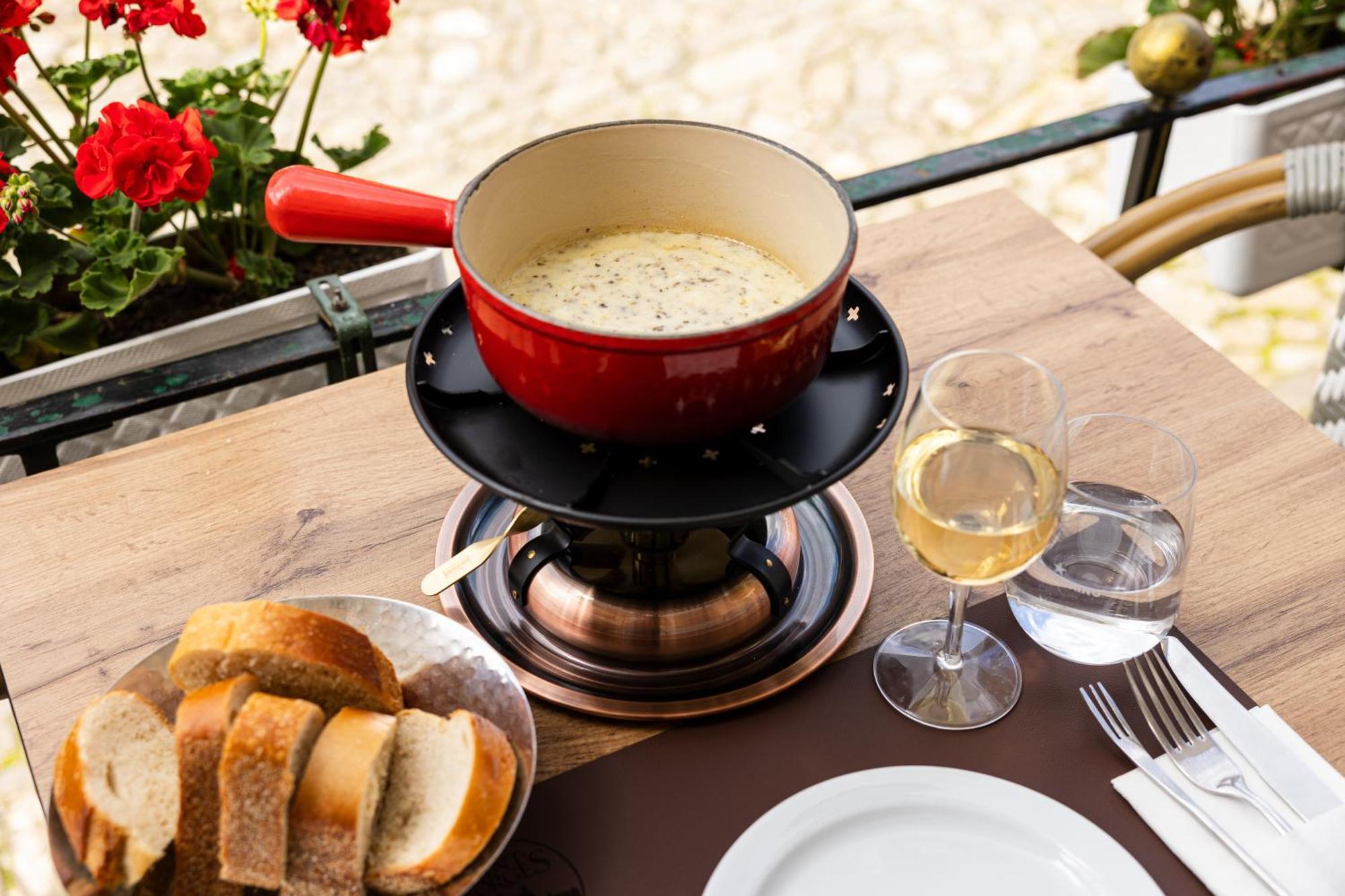 Le Saint Georges Hotel Gruyeres Luaran gambar